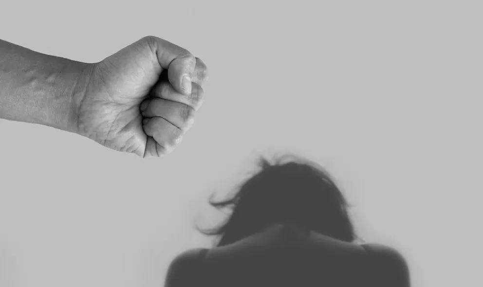 Aberrante abuso sexual: su pareja la agredió durante varios años