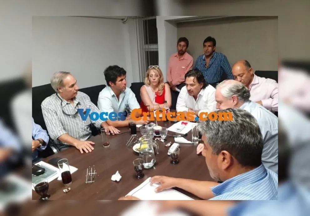 Hubo acuerdo entre el Gobierno provincial y los gremios docentes