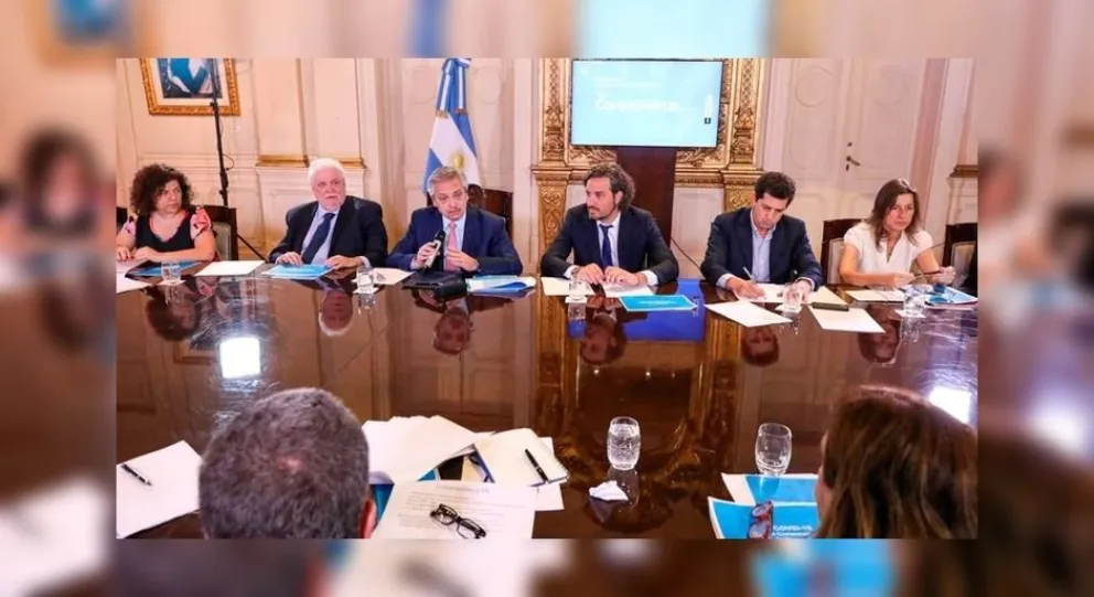 Coronavirus: hubo una reunión de urgencia en Casa Rosada