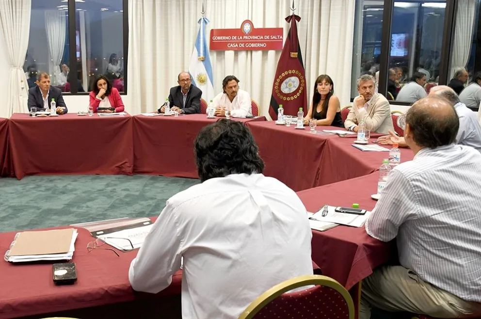 Reunión de gabinete: el Gobierno de Salta intensifica las medidas preventivas por coronavirus