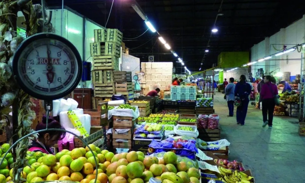 Coronavirus: Cofruthos amaneció con largas filas