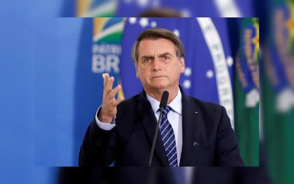 Coronavirus: con un gesto obsceno, Jair Bolsonaro desmintió tener COVID-19