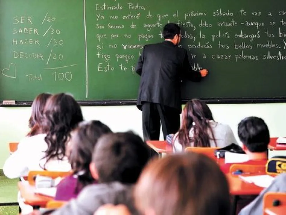 Importante: desde mañana, los docentes que no asistan a clases recibirán un castigo
