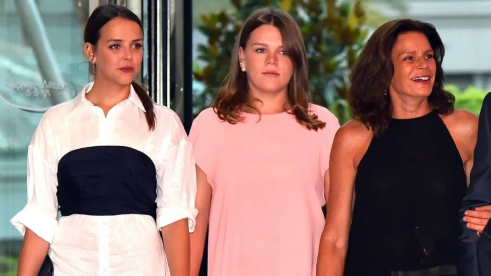 Estefanía de Mónaco e hijas (Fuente Twitter).
