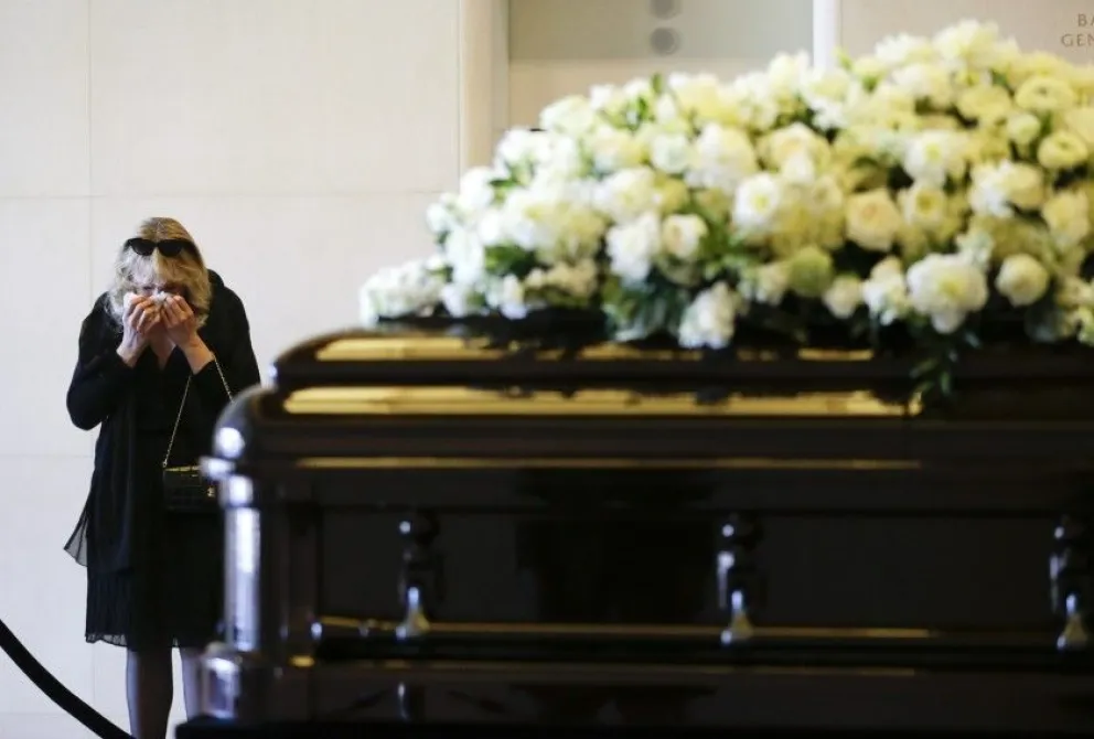 El calvario de una madre ante la muerte de su hija por coronavirus: "Su piel aún estaba caliente"