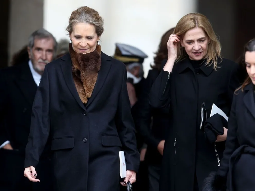 Infantas Elena y Cristina (Fuente: Prensa española) 