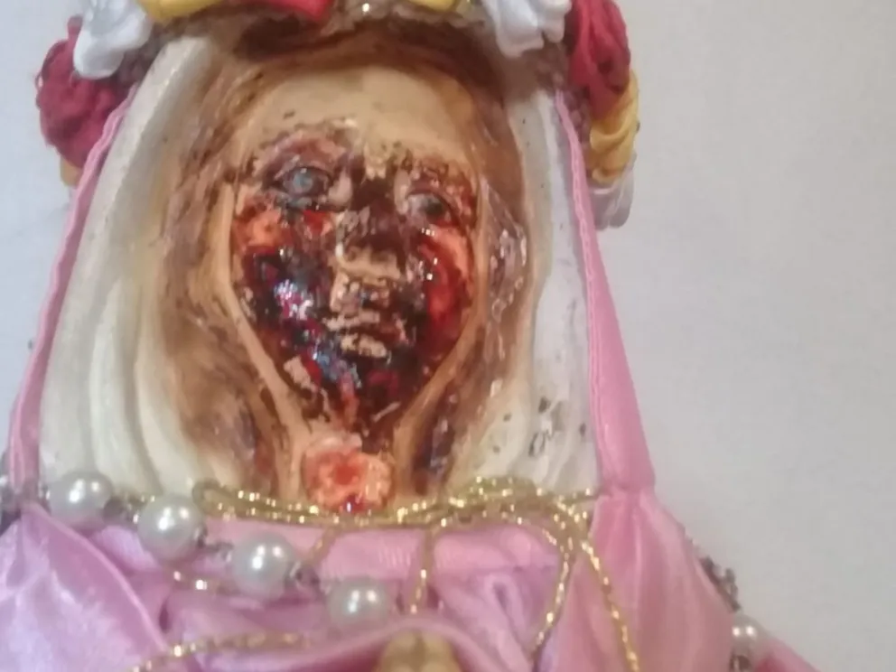 En tiempos del Coronavirus: la Virgen de Metán volvió a llorar sangre. VIDEO