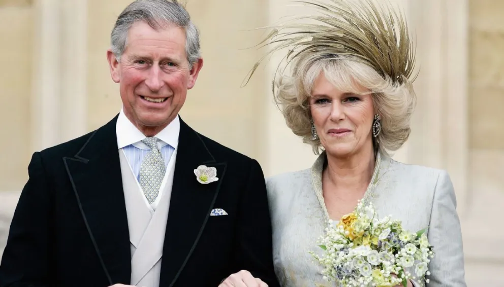 El príncipe Carlos y Camila Parker Bowles. Fuente: (Twitter)