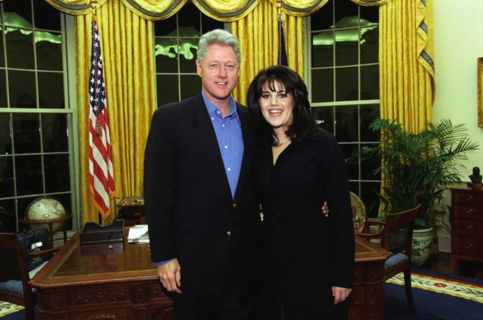 Bill Clinton y Mónica Lewinsky. Fuente: (Twitter)