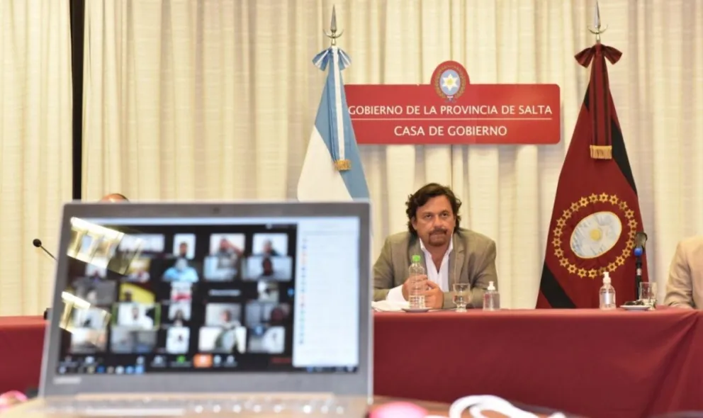 Coronavirus | Gustavo Sáenz: “El lunes tienen que estar todos en la calle con barbijos”