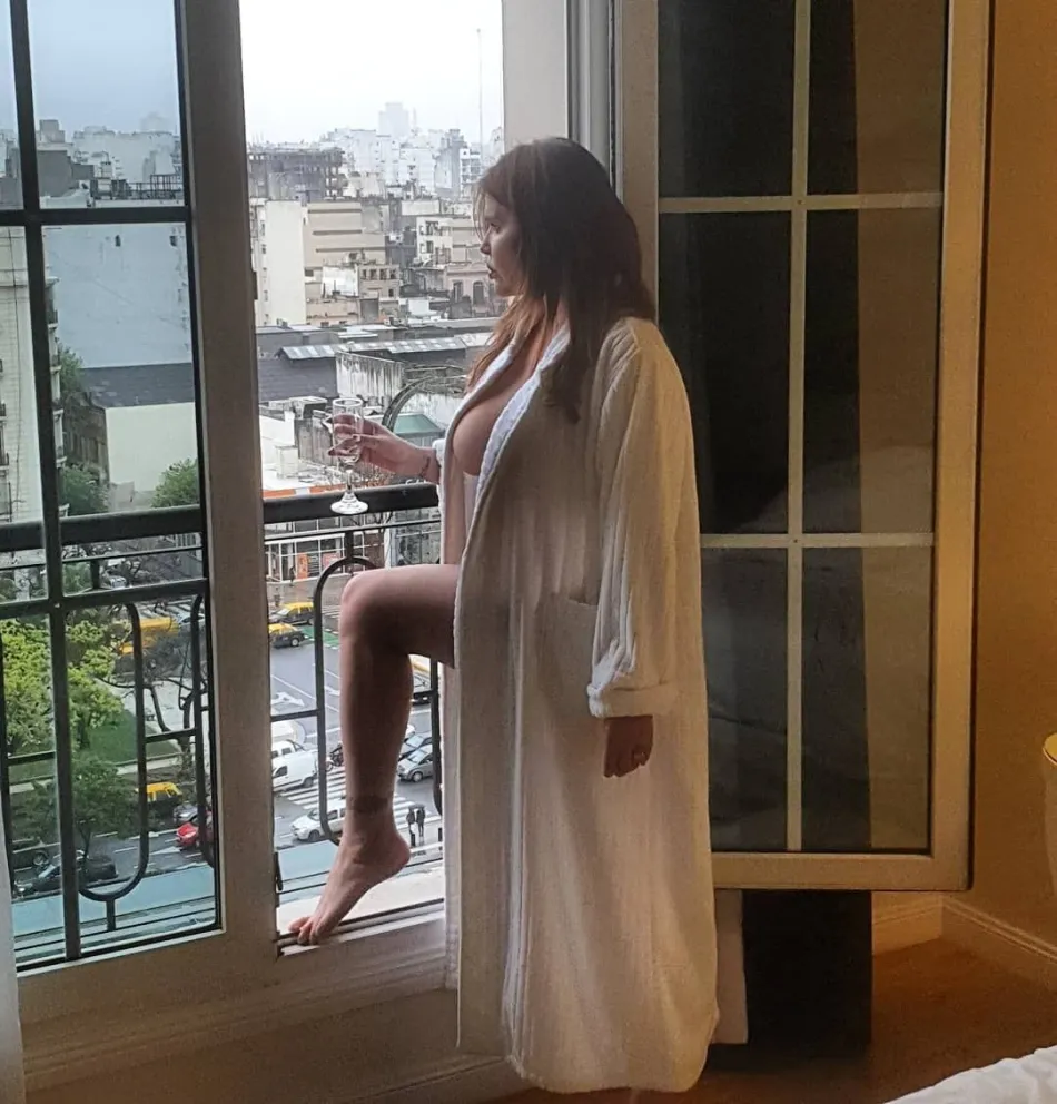 La sensual espera de Naza (Fuente:Instagram)