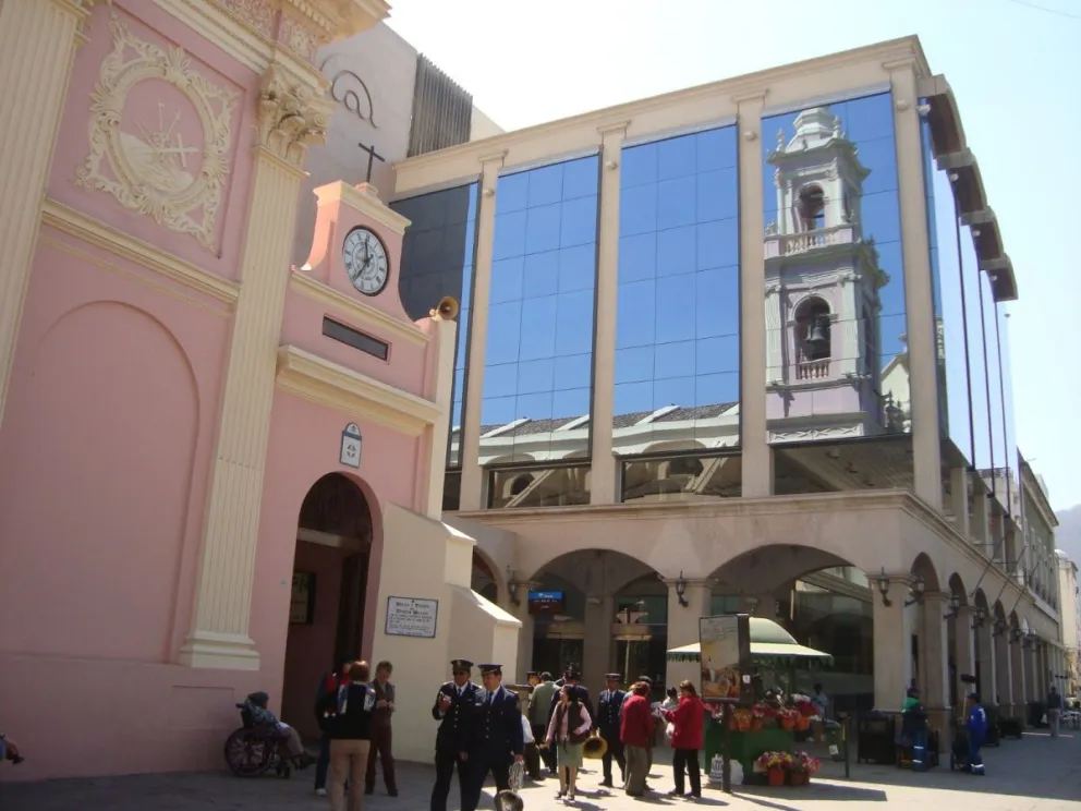 Arranca una nueva etapa de la cuarentena: hoy reabren los bancos