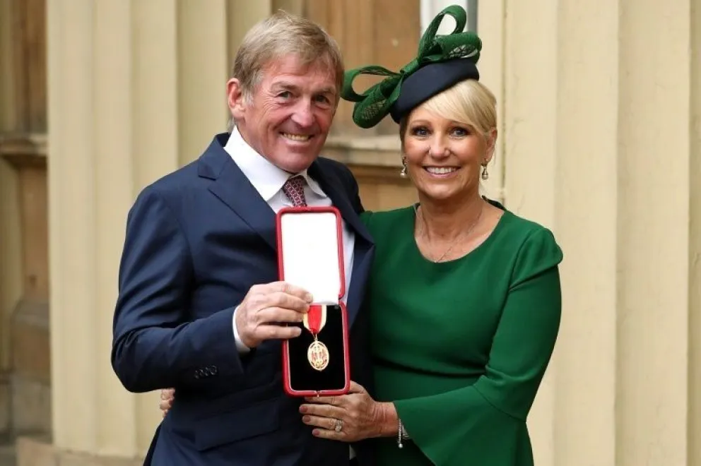 Kenny Dalglish y su esposa. Fuente (Instagram)