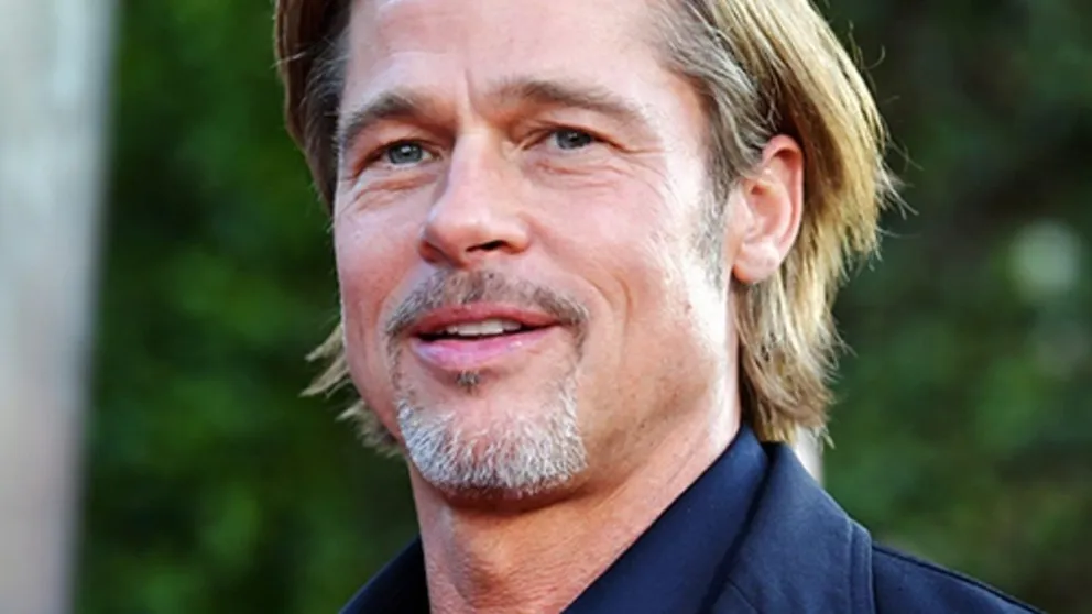 Brad Pitt en su millonaria mansión junto a su nueva novia