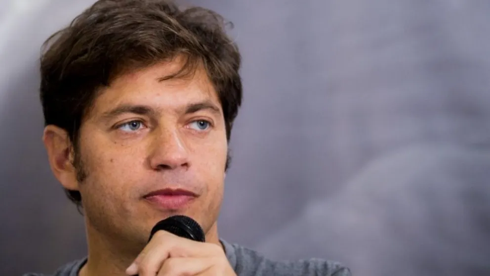 Kicillof apuntó contra la oposición: "Están como perros con dos colas"