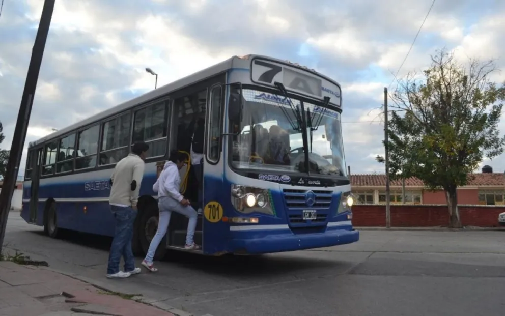 ¿Quiénes podrán usar los colectivos el feriado del lunes 25 de mayo?