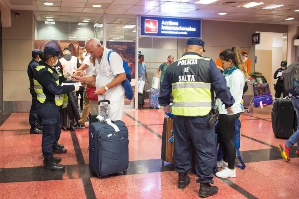 Volvieron los viajes en avión y colectivo en Salta: quiénes pueden viajar y cuáles son los requisitos