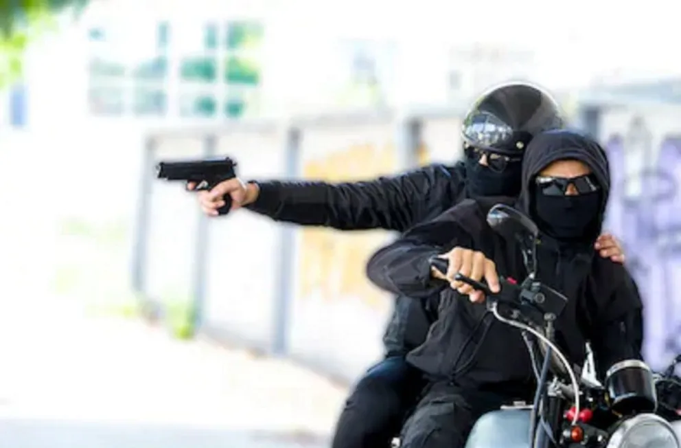 Ladrones sumamente violentos: no le quiso dar su celular y lo apuñalaron