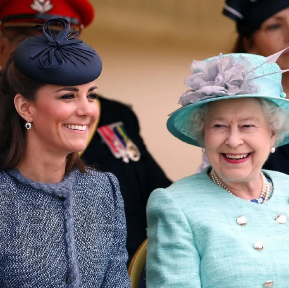 Kate Middleton y la Reina Isabel II. Fuente (Instagram)