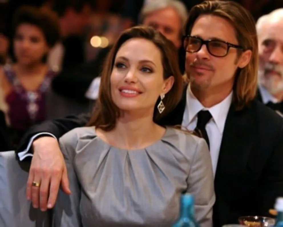Angelina Jolie y Brad Pitt. Fuente: Twitter