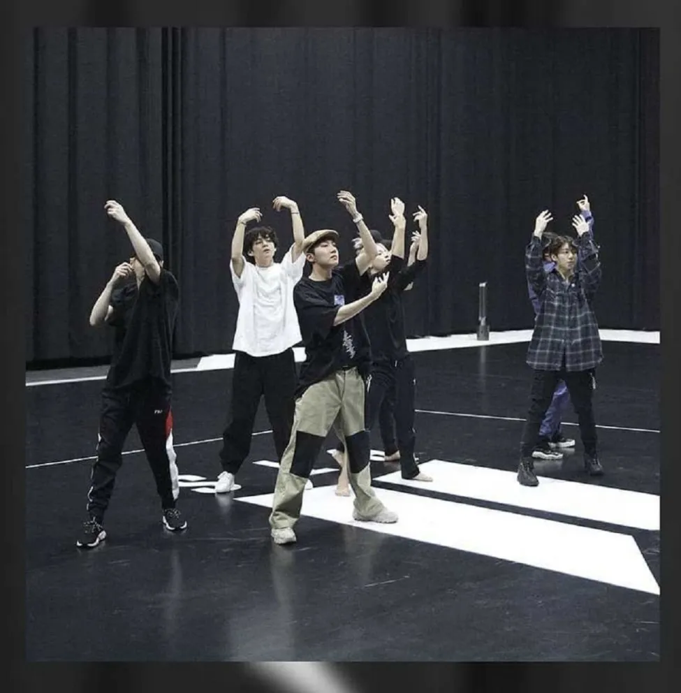 BTS (Fuente: Instagram)