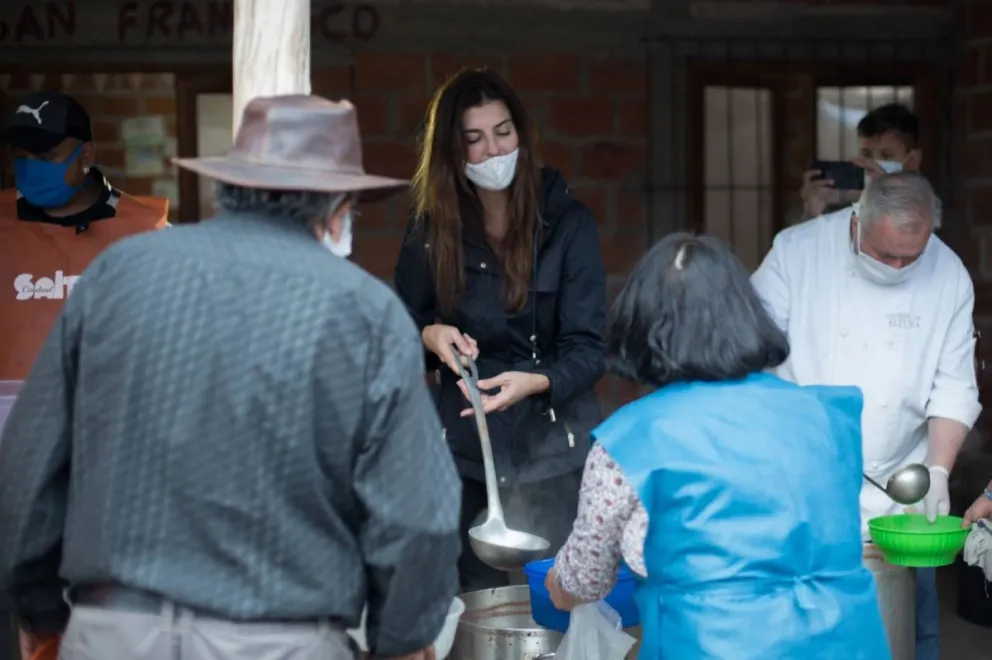 Plan Unidos: Bettina Romero visitó los barrios de la Ciudad
