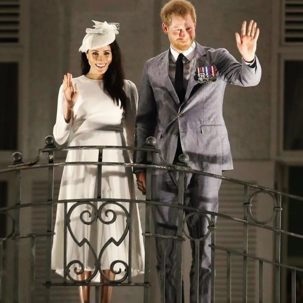 El Príncipe Harry y Meghan Markle. Fuente: Twitter