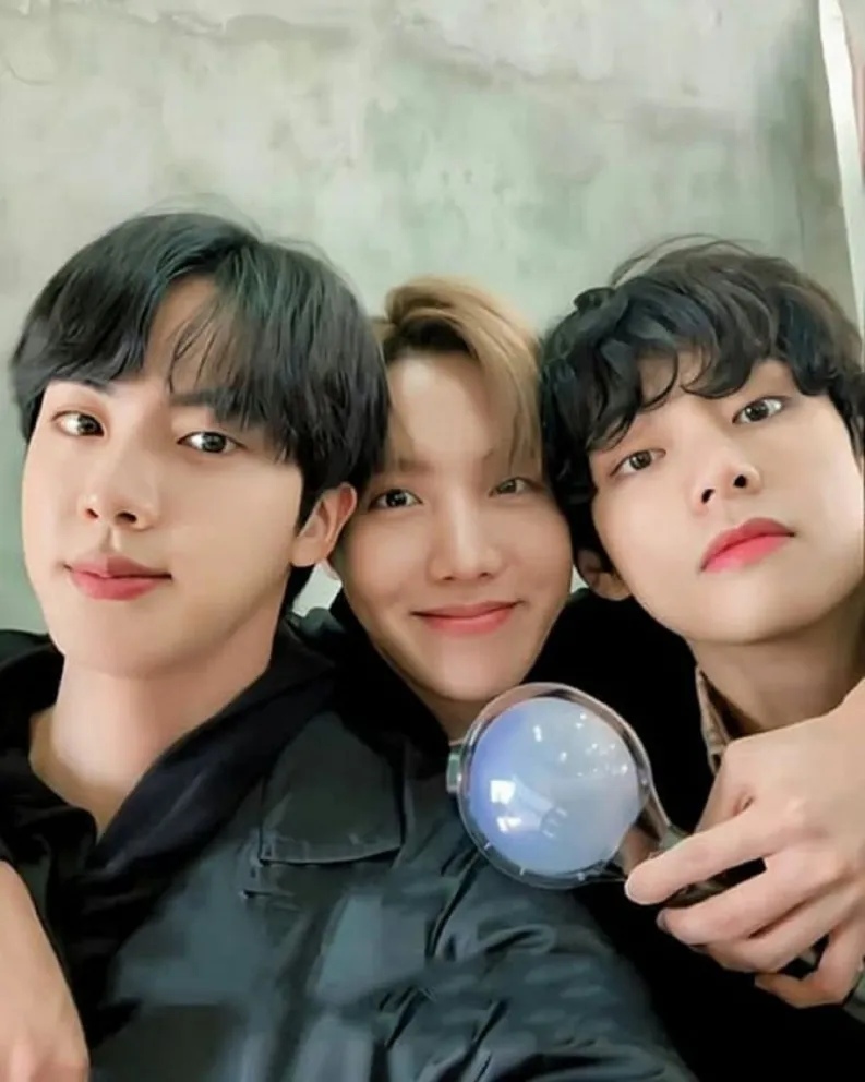 BTS (Fuente: Instagram)