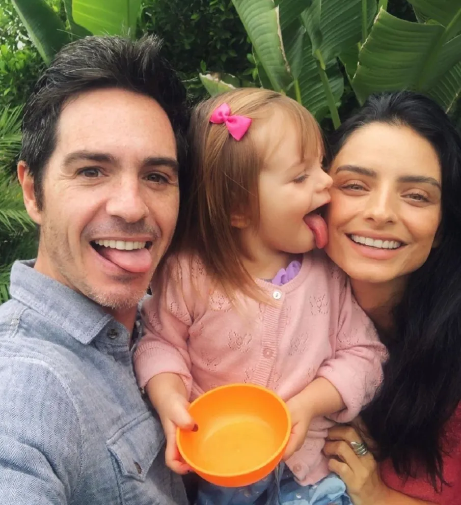 Mauricio Ochmann y su familia. Fuente (Instagram)