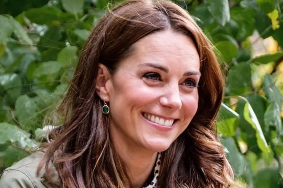 Sin ayuda de nadie: Kate Middleton brilló en su nueva aparición militar y demostró sus destrezas