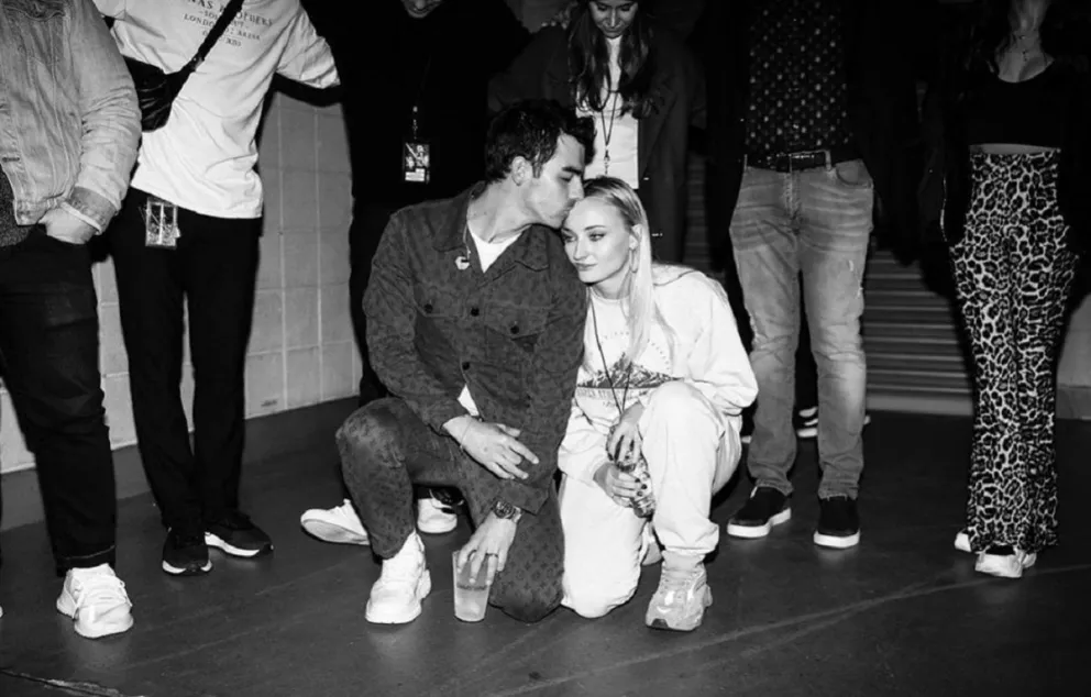 Joe y Sophie (Fuente: Instagram)