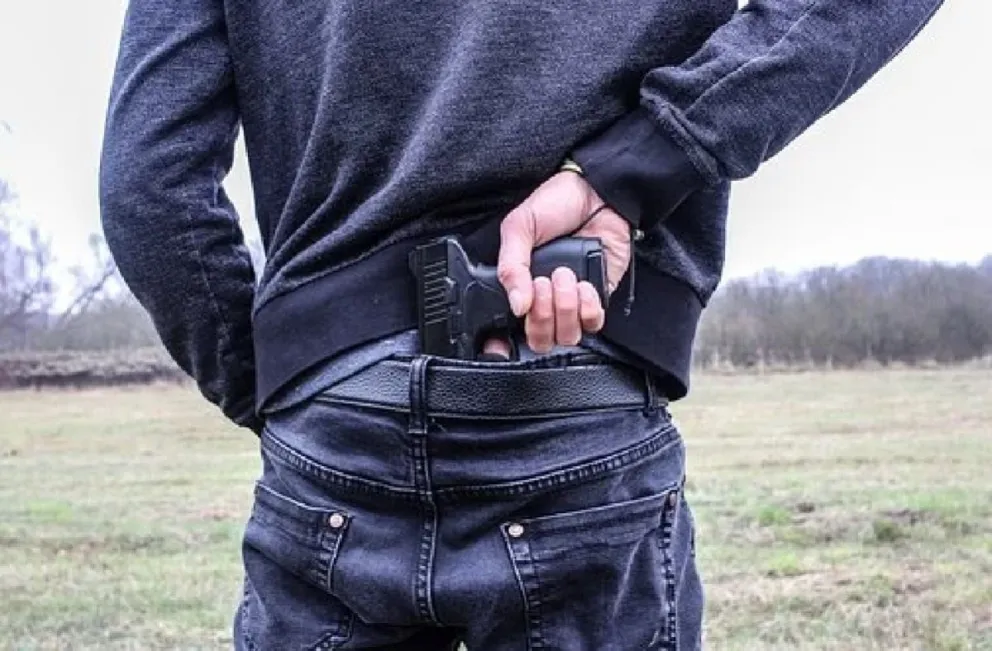A punta de pistola, delincuente le robó el celular a un adolescente discapacitado