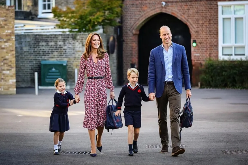 Los duques de Cambridge William y Kate Middleton y sus hijos George y Charlotte: Fuente: Instagram. 