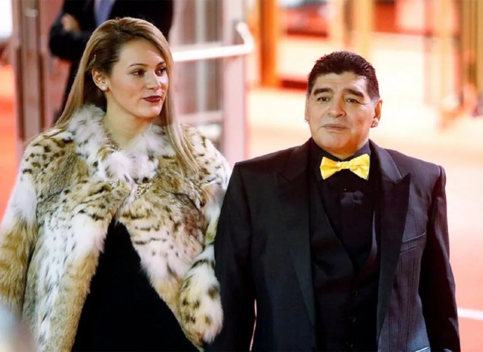 Rocío Oliva y Diego Maradona. Fuente: twitter
