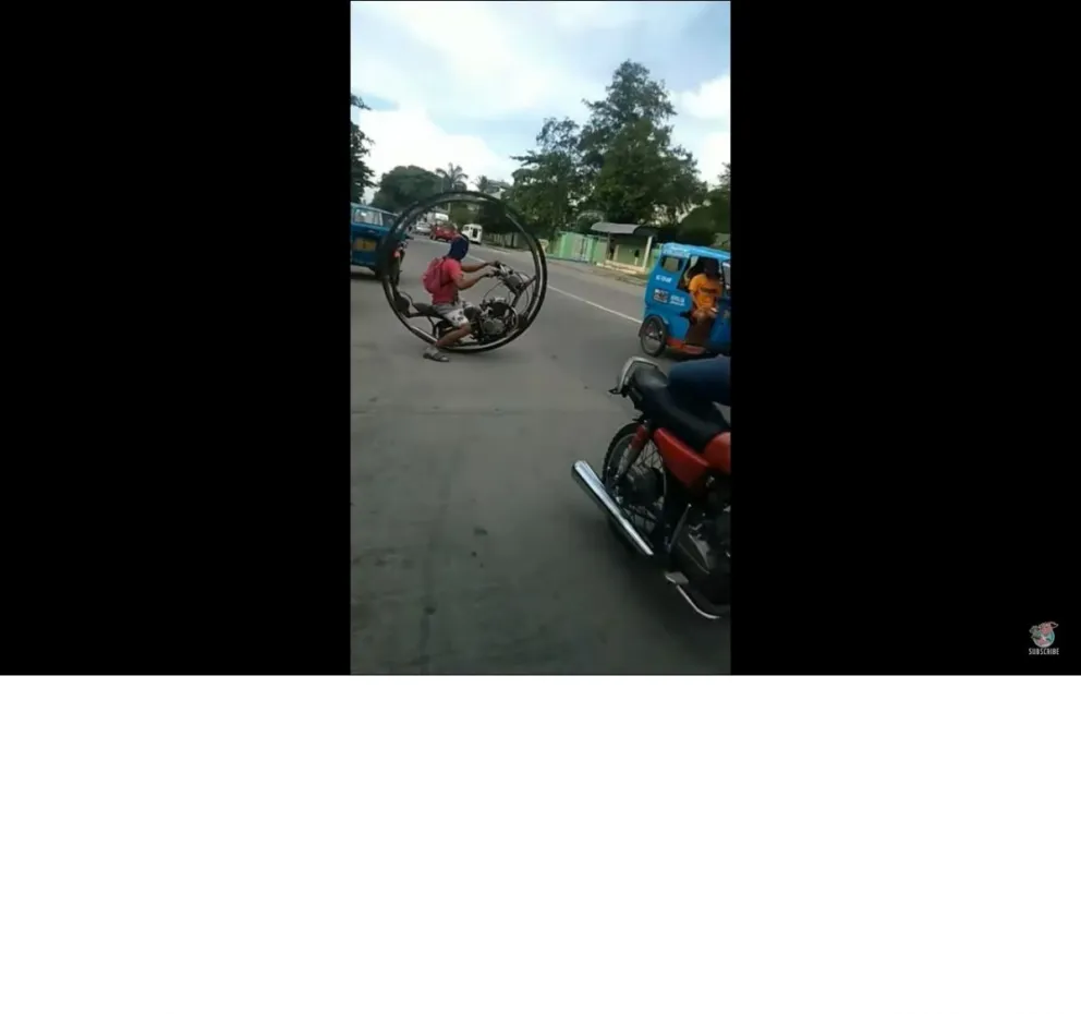 Moto Hombres de negro. Fuente (YouTube)