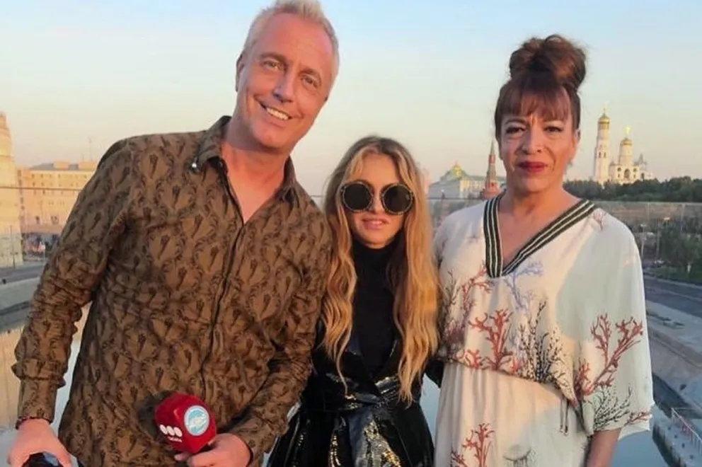Marley y Lizy Tagliani con Paulina Rubio: Fuente: Instagram. 