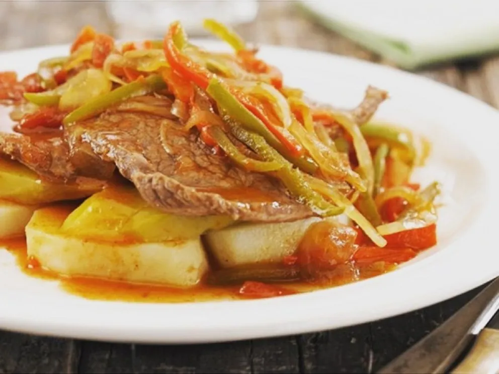 Bife a la criolla (Fuente: Instagram)