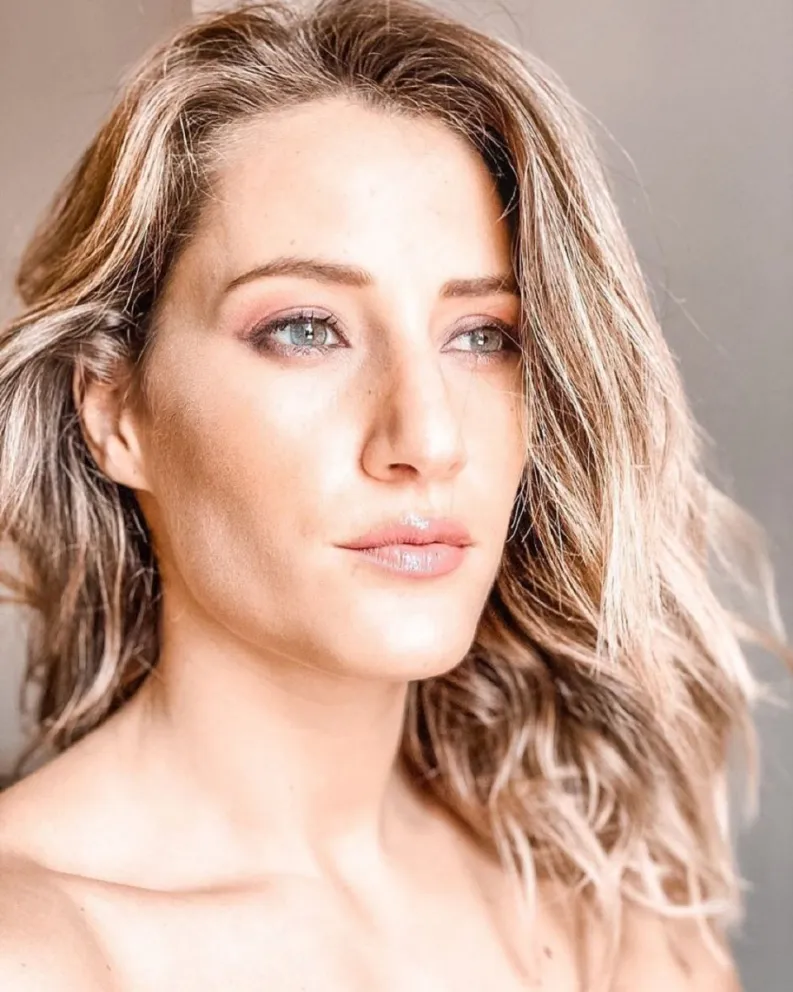 Mica Viciconte le da la bienvenida al fin de semana con una seductora fotografía