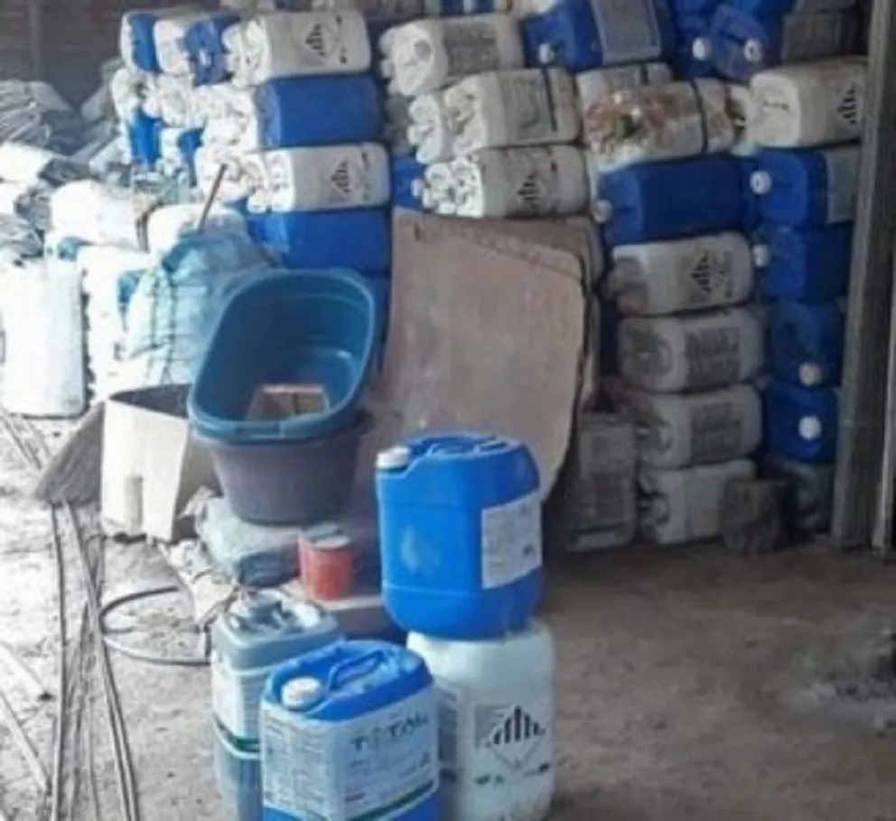 Increíble: vendía bidones contaminados