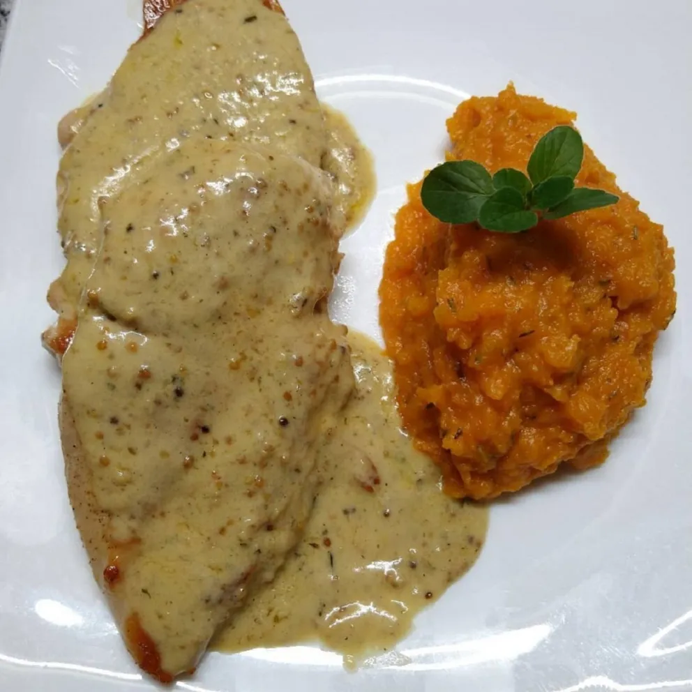 Pollo a la mostaza (Fuente: Instagram)