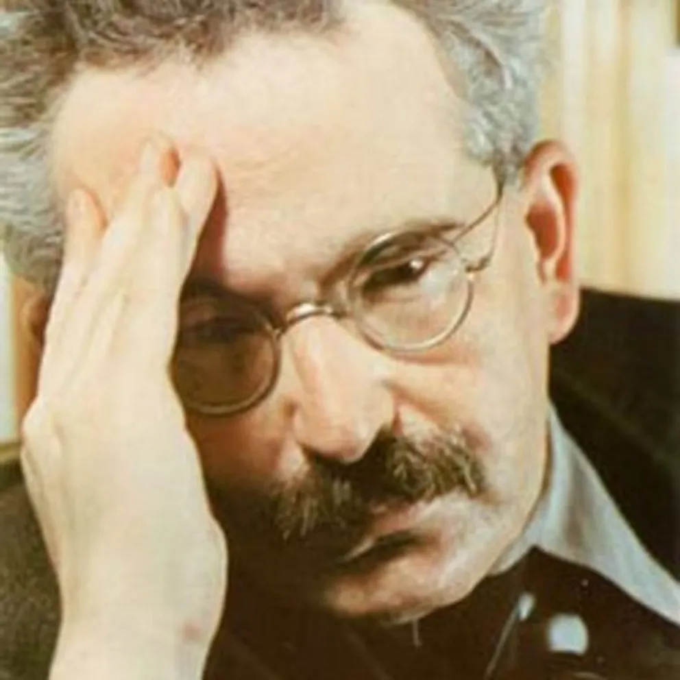 Walter Benjamin Fuente: Twitter