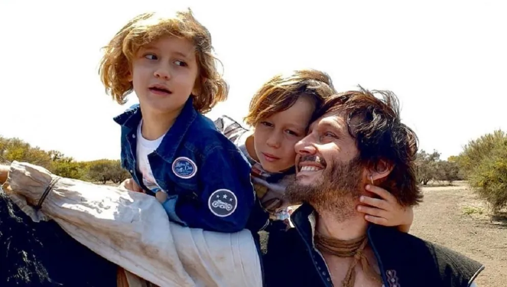 Benjamín Vicuña y sus hijos Beltrán y Benicio Fuente (Instagram)