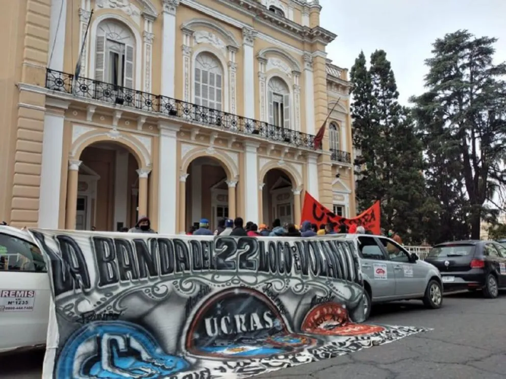 Conflicto taxis y remises. Fuente: Twitter