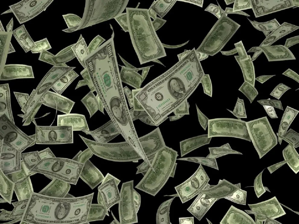 Un nuevo récord y van: el dólar blue llegó a $221 este miércoles
