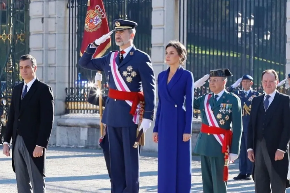 Reyes Felipe y Letizia de España y el jefe de gobierno, Pedro Sánchez: Fuente: Instagram.