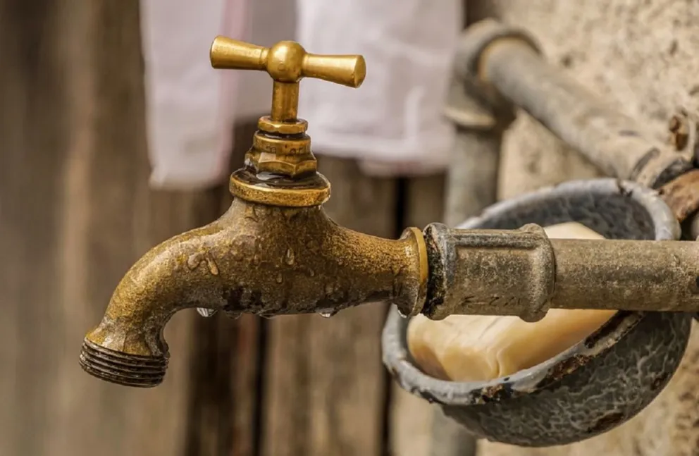 Aguas del Norte advierte un bajo bombeo y cortes en sus servicios que perjudicará a varios barrios salteños