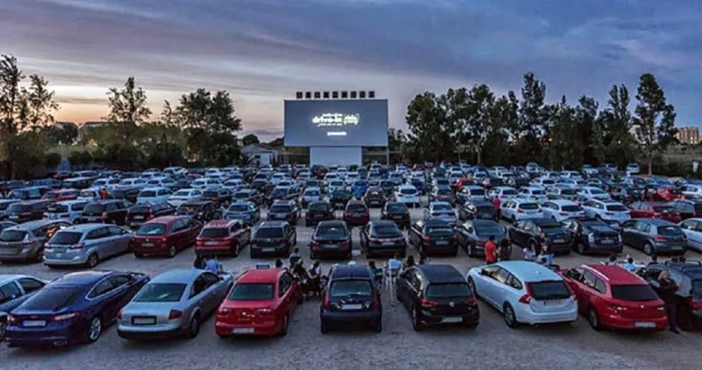 Autocine. Fuente: Twitter