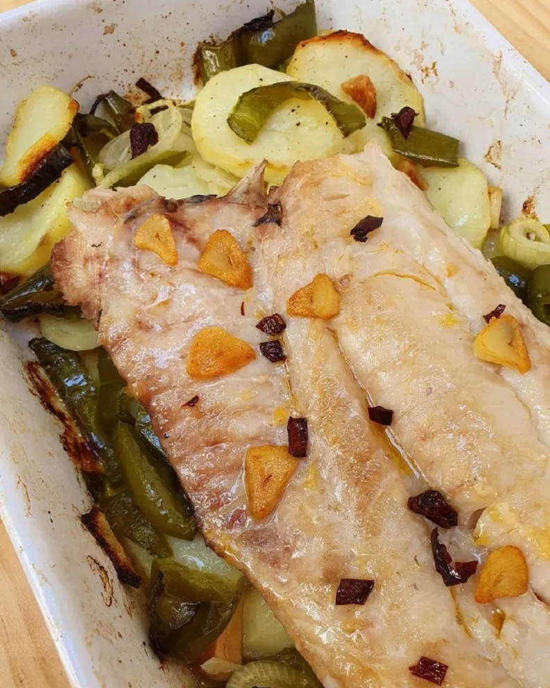 Merluza al horno (Fuente: Instagram)