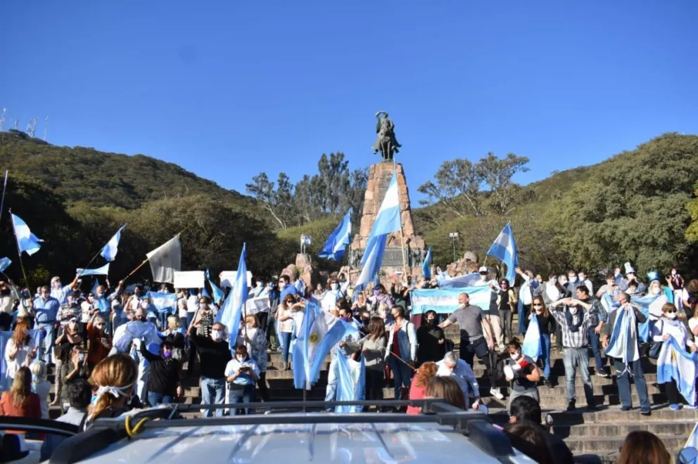 Banderazo masivo: Twitter