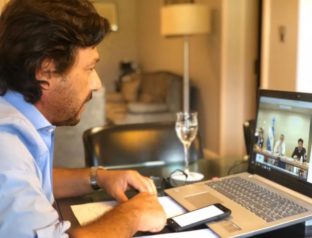 Gustavo Sáenz: Twitter